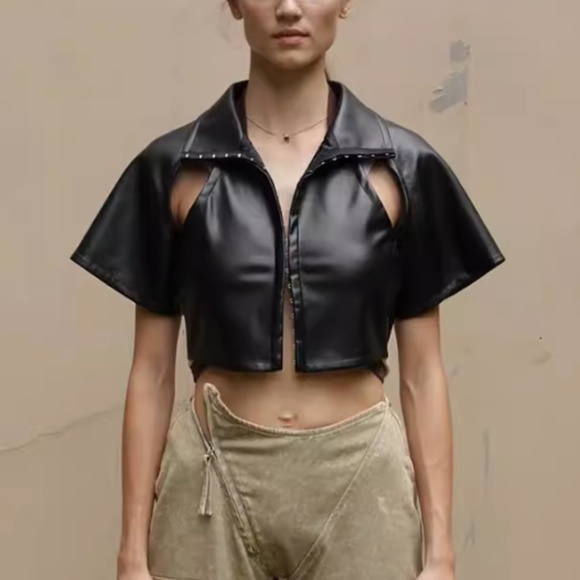 NWT RUVE ZASH Cropped Vegan Faux Leather Shirt - Black Cut Out - Picture 3 of 8
